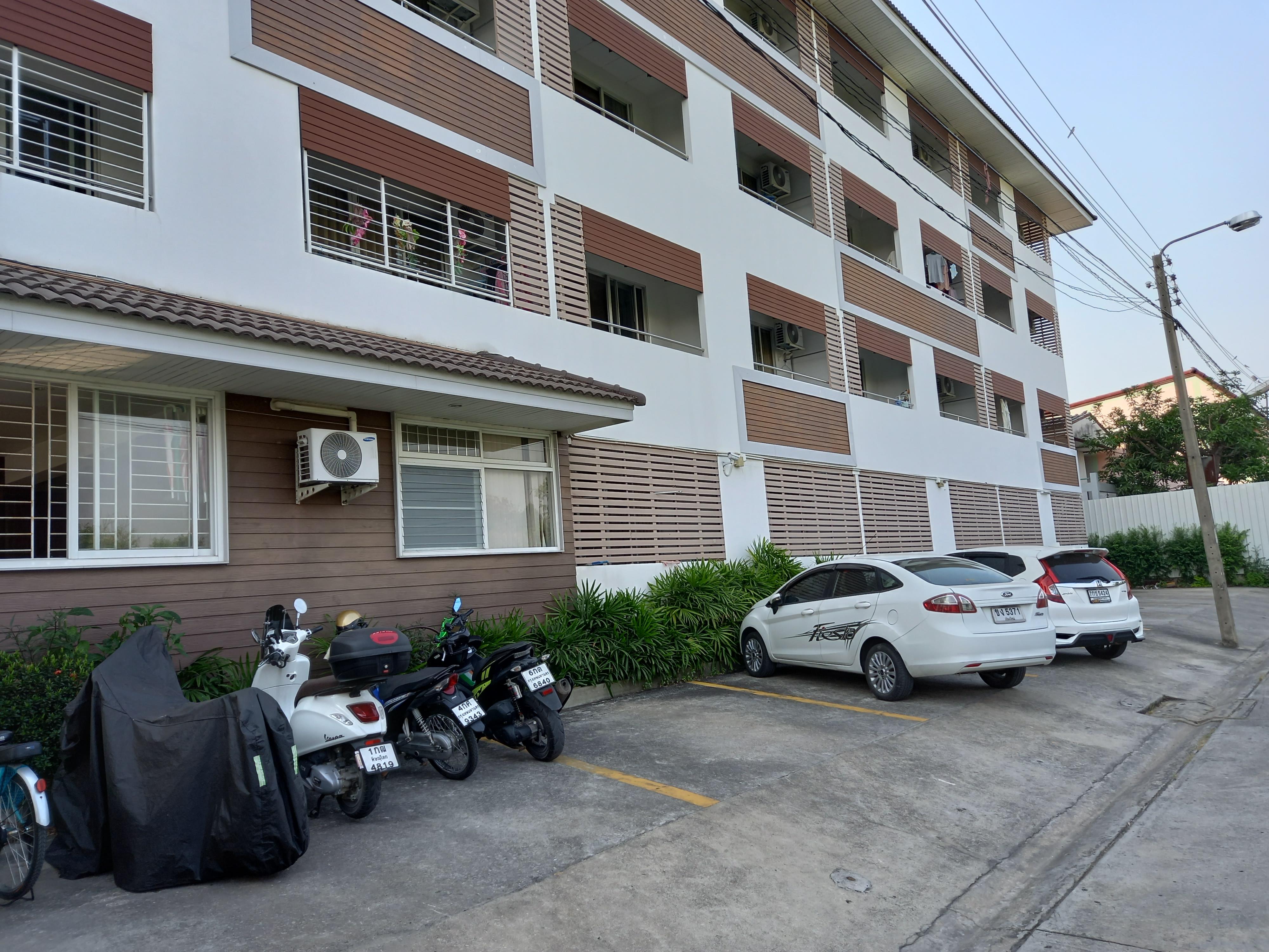 Ruan Plaisoi Apartment Bangkok Eksteriør bilde