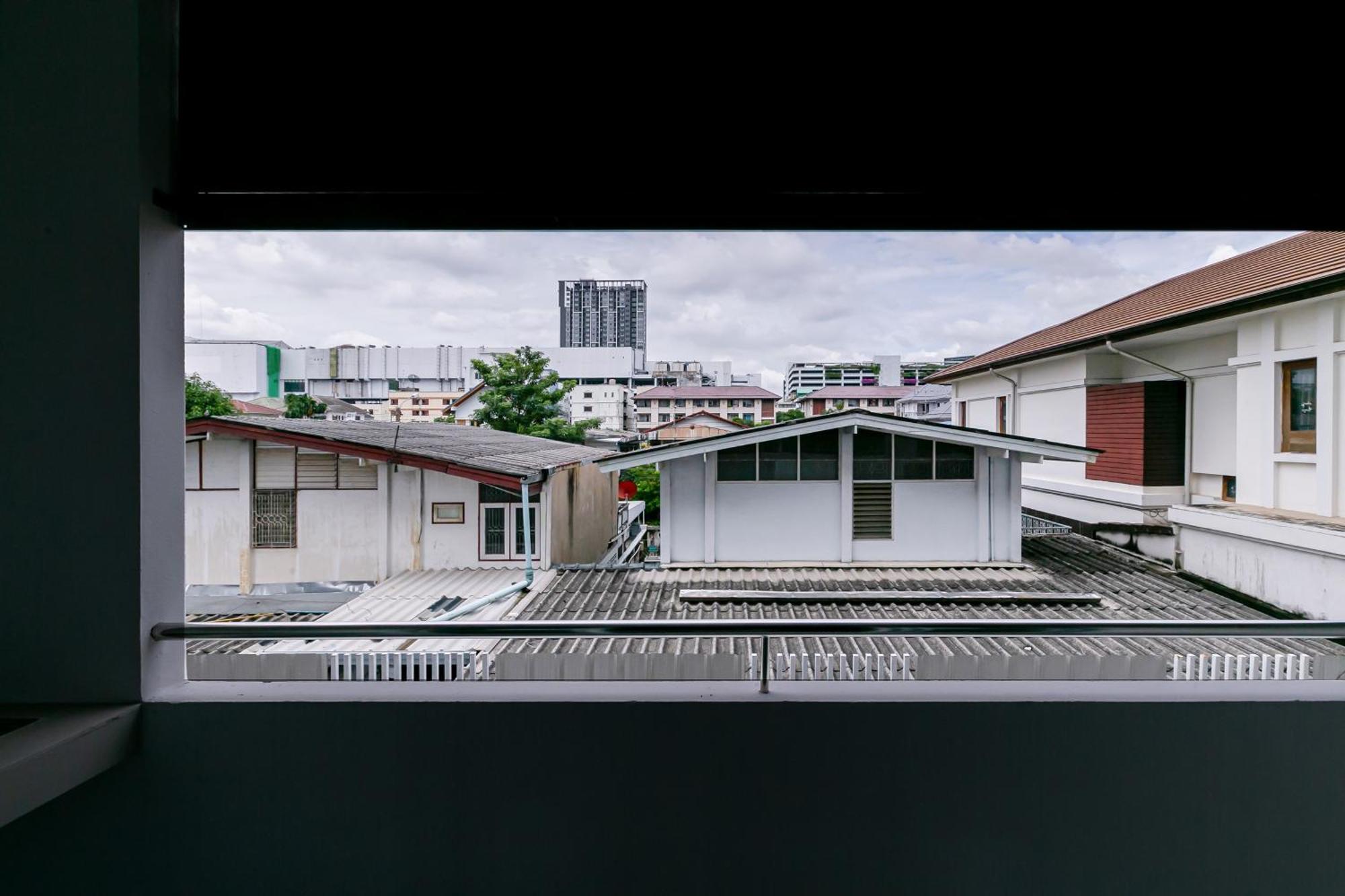 Ruan Plaisoi Apartment Bangkok Eksteriør bilde