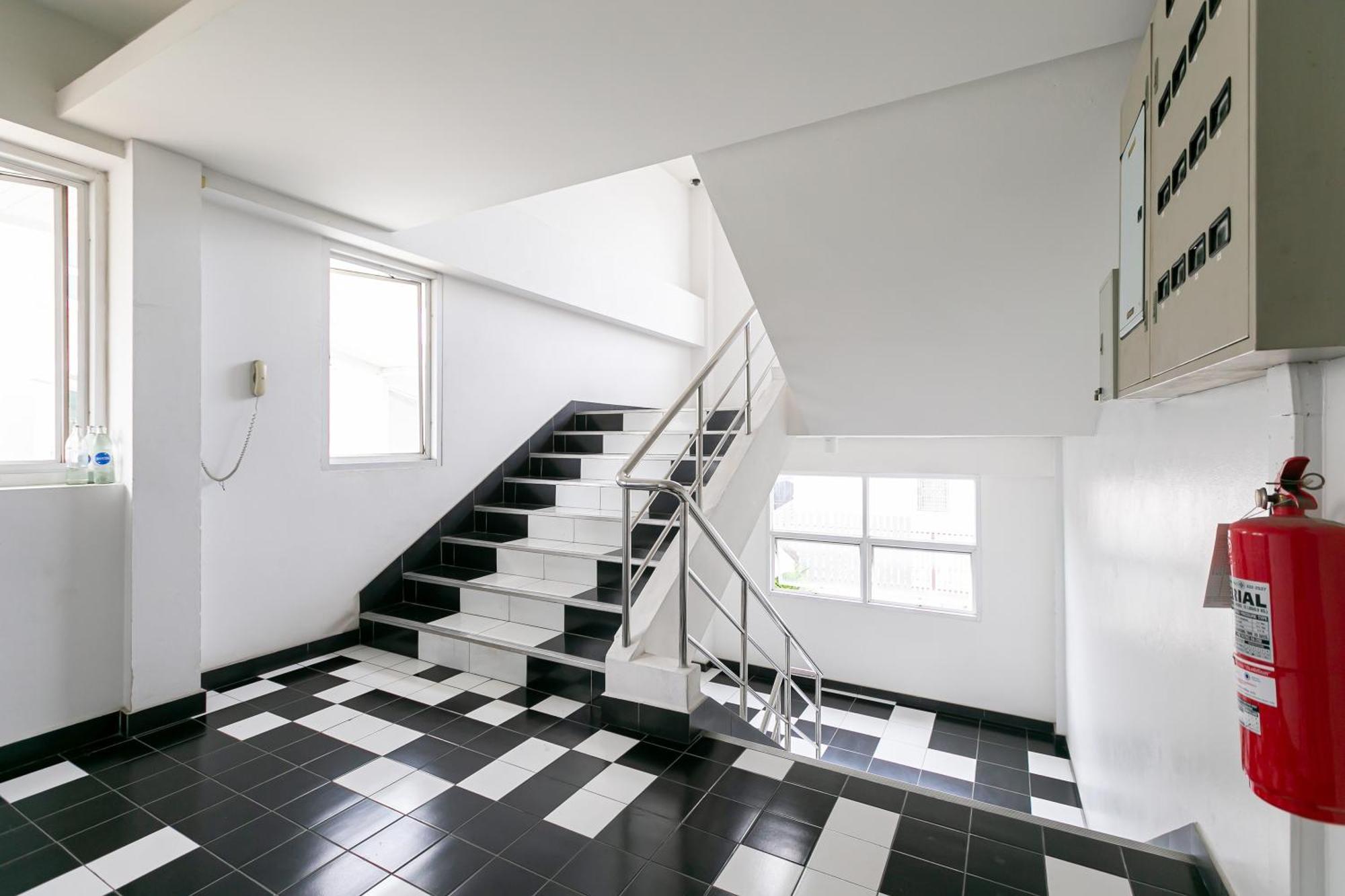 Ruan Plaisoi Apartment Bangkok Eksteriør bilde