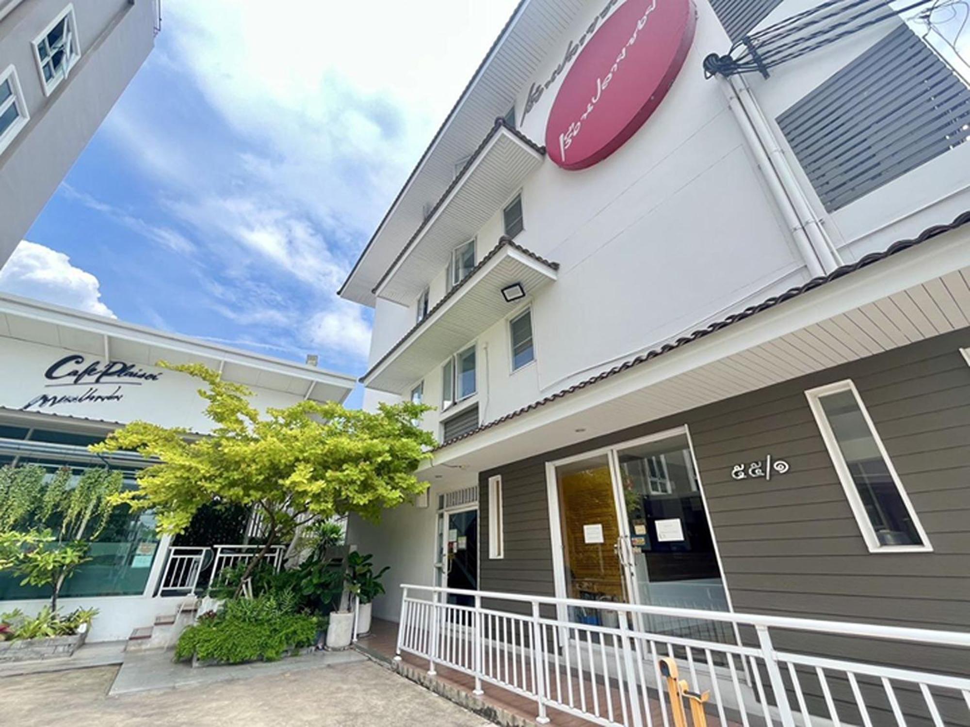 Ruan Plaisoi Apartment Bangkok Eksteriør bilde